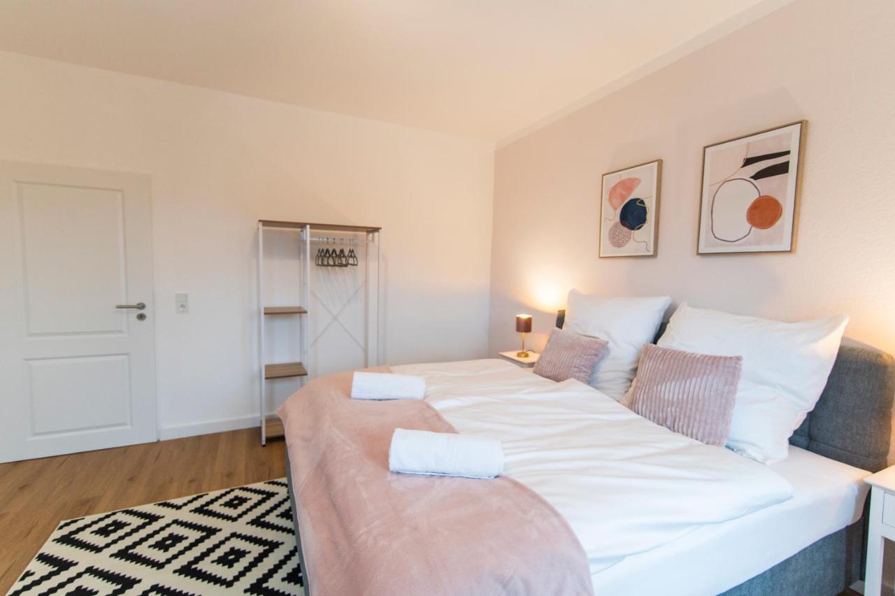 Peter Apartments - Wohnung 90Qm, 3 Schlafzimmer, Kueche, Wohnzimmer, Balkon, Netflix Fulda Exterior photo